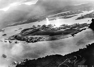 Attack_on_Pearl_Harbor_Japanese_planes_view